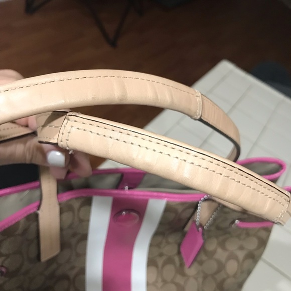 Authentic Coach Purse - Picture 4 of 8